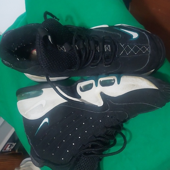 SNEAKER - Picture 3 of 3